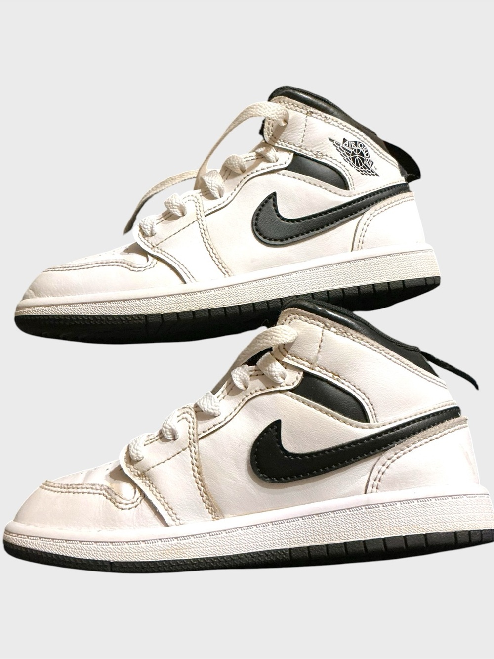 Nike Air Jordan 1 Mid White Black Kids Size 13C Sneakers - Picture 3 of 7